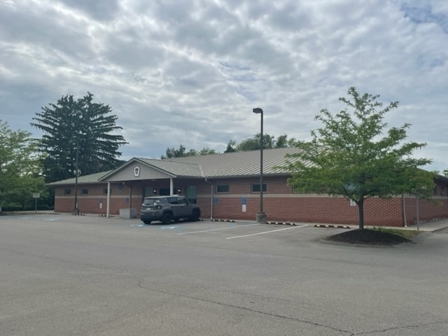 More Photos Of 449 McCormick Rd, Coraopolis Industrial For Sale