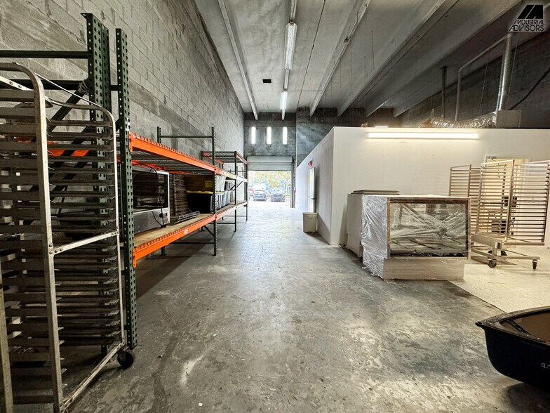 More Photos Of 5745-5759 NW 151st St, Miami Lakes Light Distribution For Lease