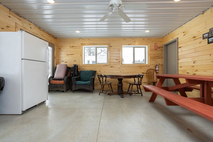 More Photos Of 102 Glenhaven Dr, Battle Lake Hospitality For Sale