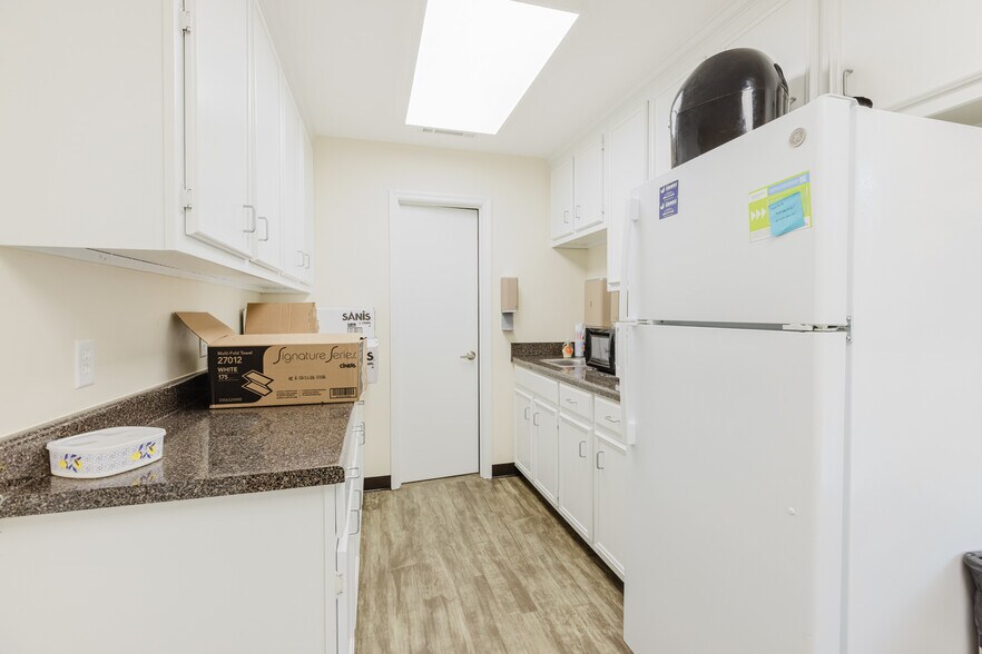 More Photos Of 412 E 4th Ave, Cordele Healthcare For Sale