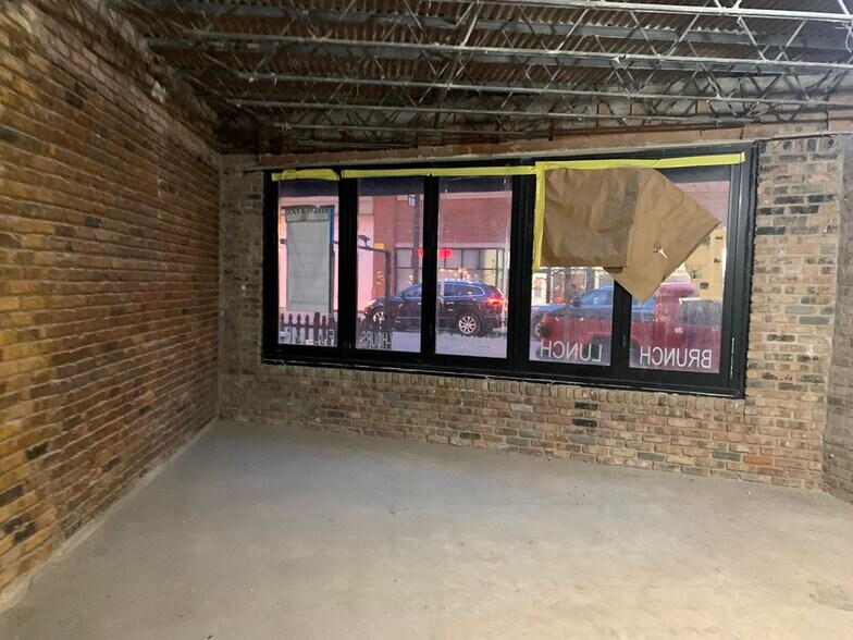 More Photos Of 2829-2833 N Broadway St, Chicago Storefront Retail Office For Lease
