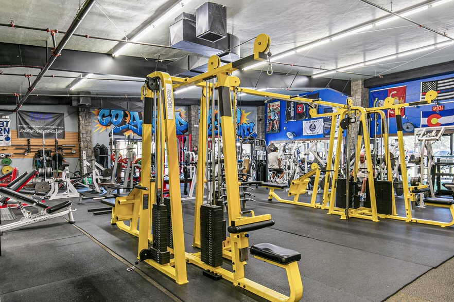 More Photos Of 991 Platte River Blvd, Brighton Storefront For Sale