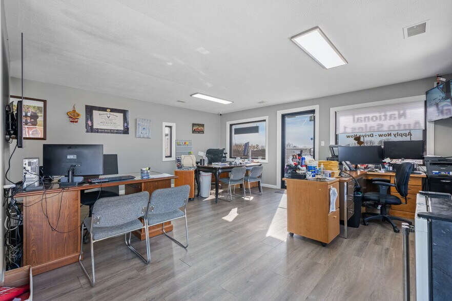 More Photos Of 121 13th St SW, Hickory Office For Sale