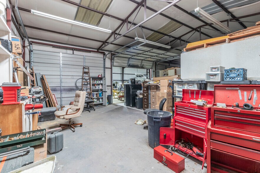 More Photos Of 9840 Jacksboro Hwy, Fort Worth Warehouse For Sale