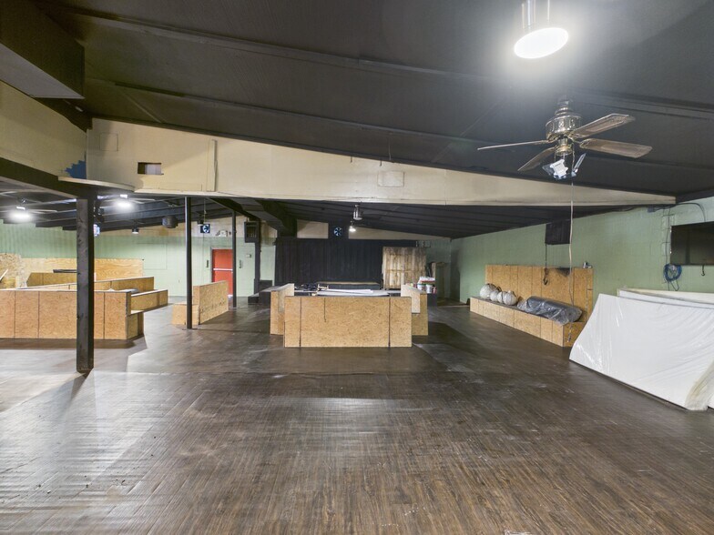 More Photos Of 1095 US Highway 231, Brundidge Freestanding For Sale