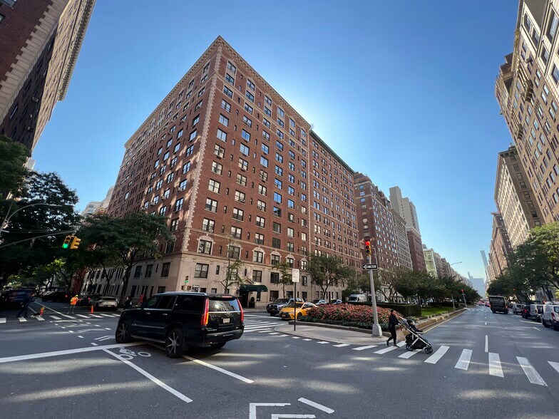 More Photos Of 1111 Park Ave, New York Apartments For Sale