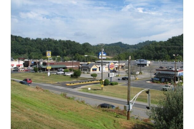 More Photos Of 343-451 N Mayo Trl, Paintsville Storefront For Sale