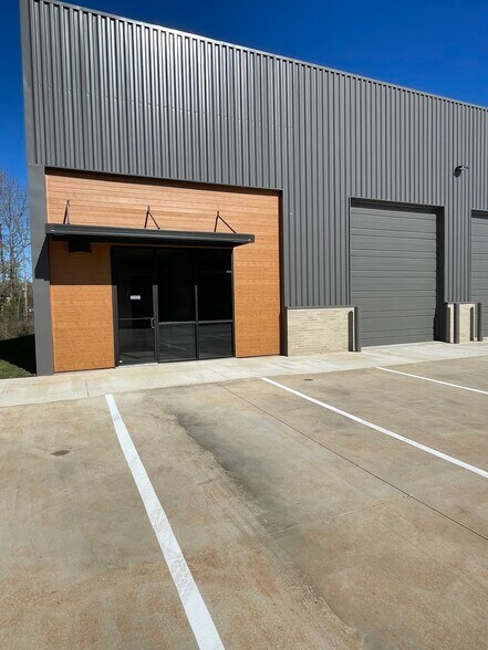 More Photos Of 4671-4675 Marlena St, Bossier City Warehouse For Lease