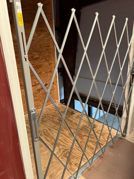 More Photos Of 4388 Sudderth Rd, Buford Warehouse For Sale