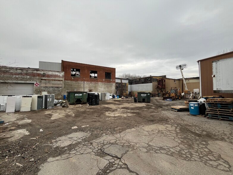 More Photos Of 131 Morse St, Foxborough Warehouse For Sale