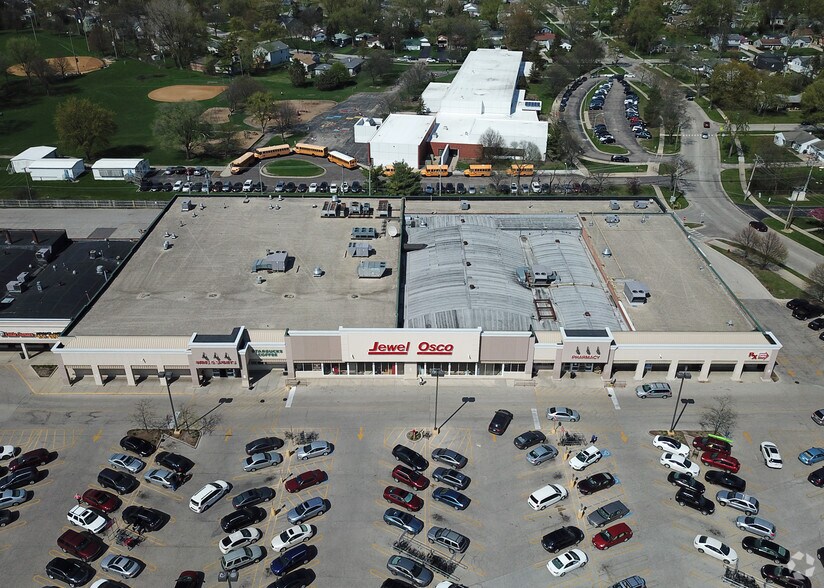 More Photos Of 3104-3266 Kirchoff Rd, Rolling Meadows General Retail For Lease