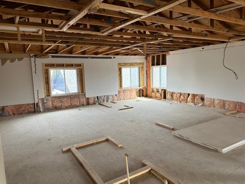 More Photos Of 7730 US Highway 42, Florence Unknown For Lease