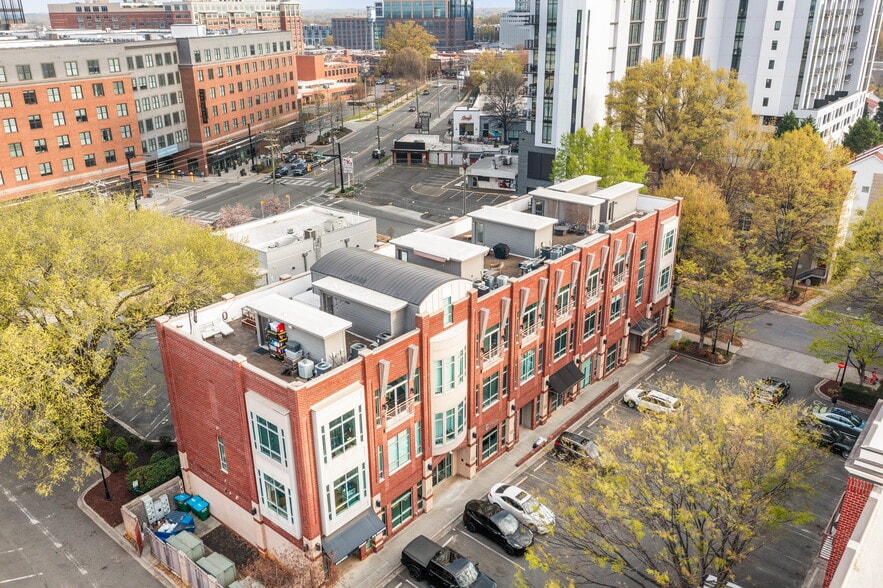 More Photos Of 2115-2135 Southend Dr, Charlotte Apartments For Lease