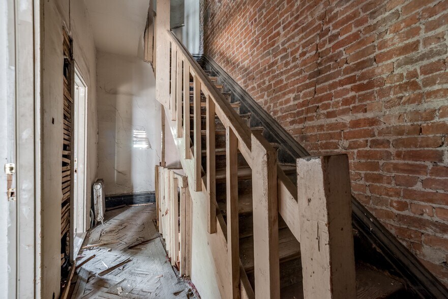 More Photos Of 122 Hoyt St, Brooklyn Multifamily For Sale