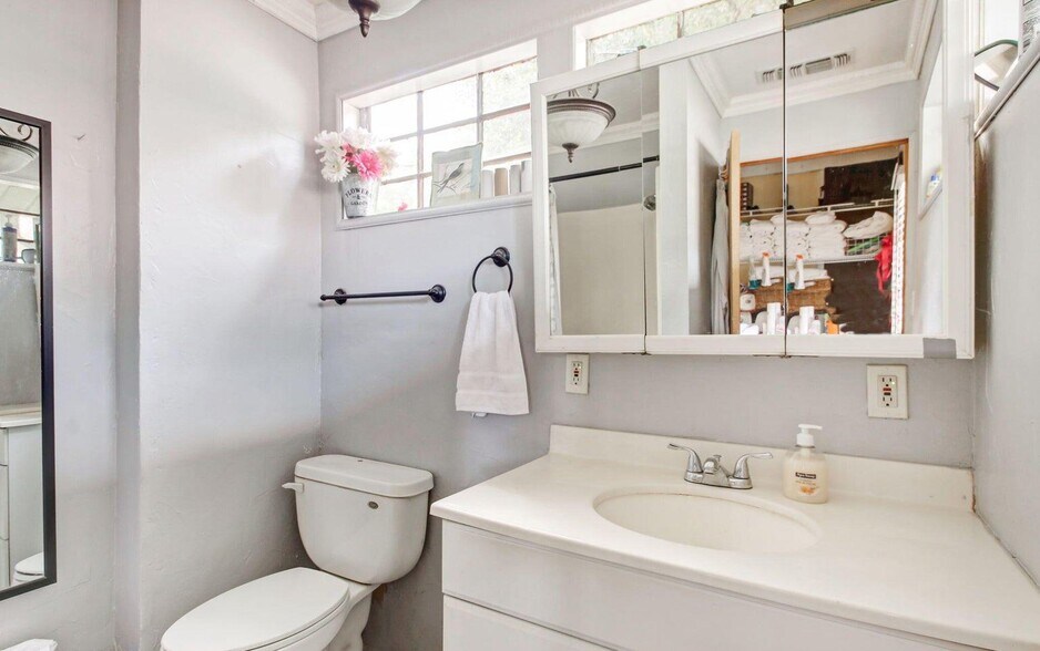 More Photos Of 211 S US Highway 17, East Palatka Apartments For Sale