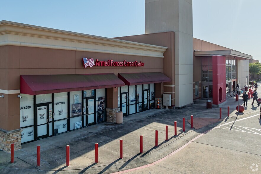 More Photos Of 8539-8605 Westheimer Rd, Houston General Retail For Sale