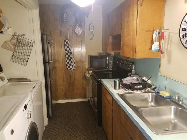 More Photos Of 519 S Riverside Ave, Medford Office Residential For Sale