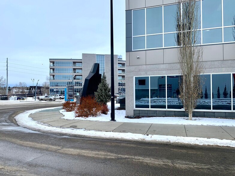 More Photos Of 5002 55th St, Red Deer Office For Lease
