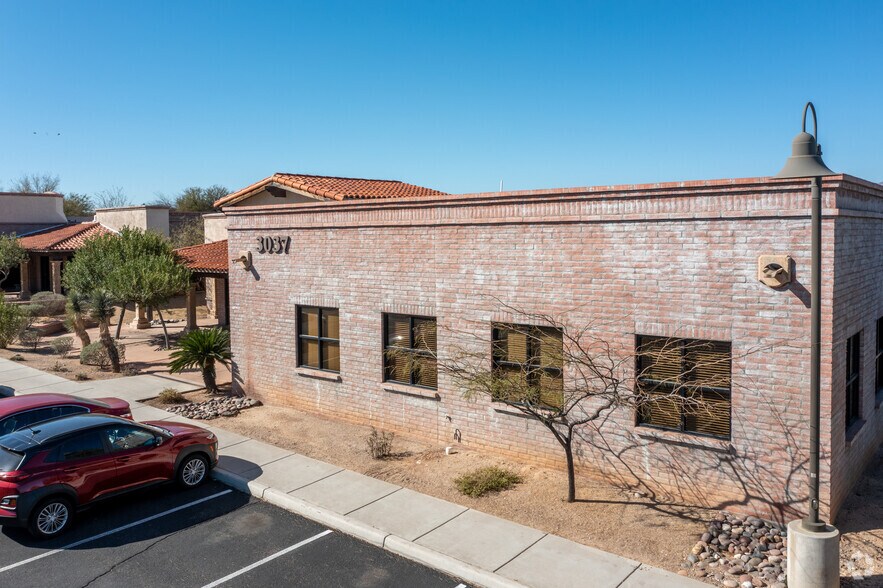 More Photos Of 3037 W Ina Rd, Tucson Medical For Sale