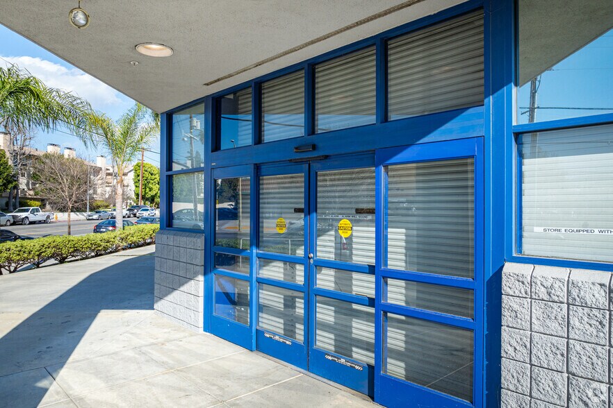 More Photos Of 18444 Plummer St, Northridge Freestanding For Sale