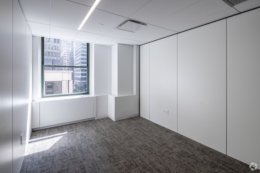 Photo of 9th Floor Ste 960