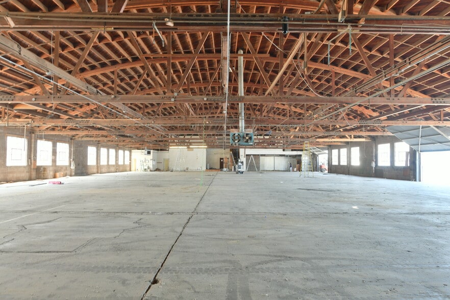 More Photos Of 1656 W 134th St, Gardena Manufacturing For Lease