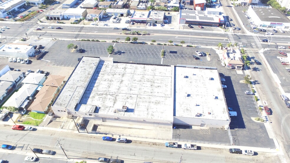More Photos Of 7663-7667 Broadway, Lemon Grove Supermarket For Sale