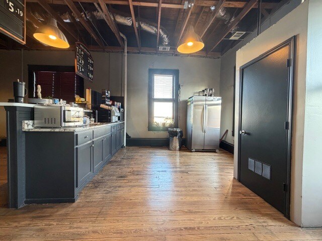 More Photos Of 214 E Louisiana St, McKinney Restaurant For Lease