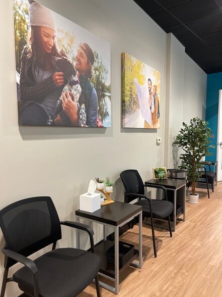 More Photos Of 5860-5990 Sashabaw Rd, Independence Township Storefront For Lease