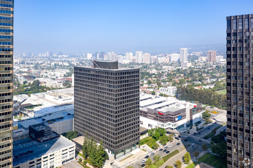 More Photos Of 1901 Avenue of the Stars, Los Angeles Office For Lease