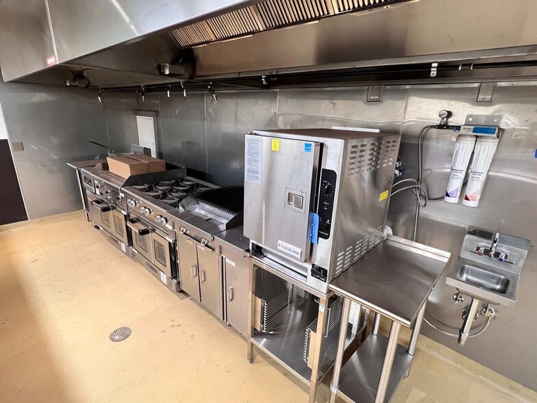 More Photos Of 1347 N Ninau St, Kihei Assisted Living For Sale