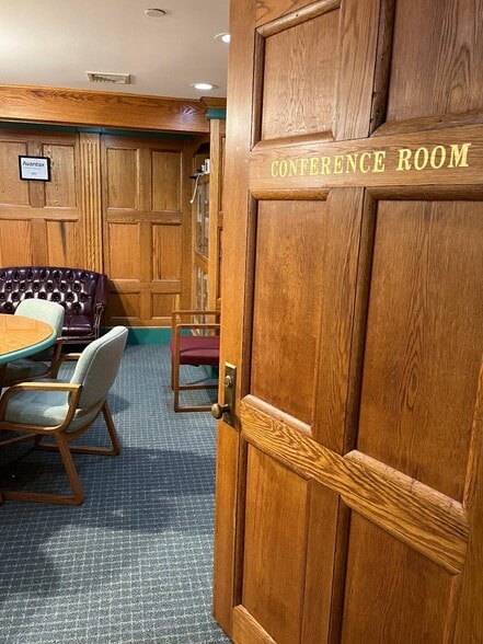 More Photos Of 294 Pleasant St, Stoughton Office For Lease