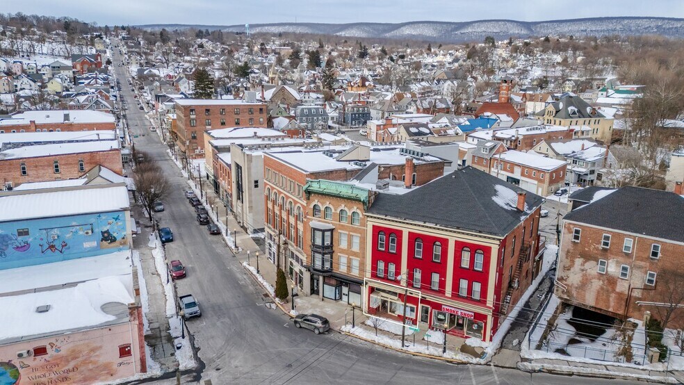 More Photos Of 1-5 Broadway, Bangor Apartments For Lease