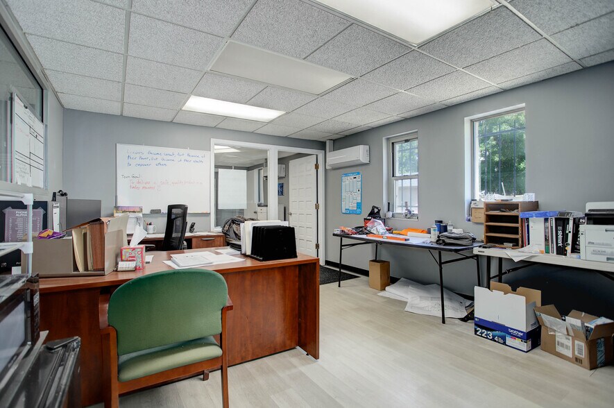 More Photos Of 5985 Lamar St, Arvada Warehouse For Lease