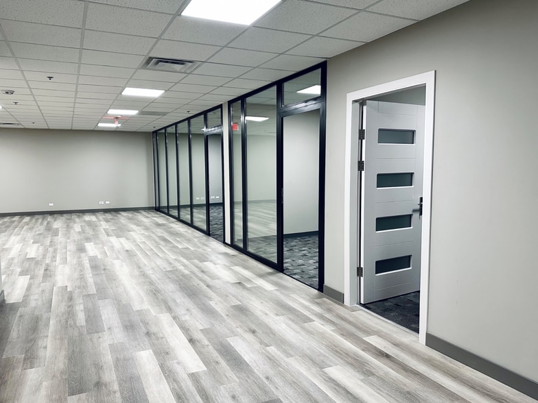 More Photos Of 9950 Lawrence Ave, Schiller Park Unknown For Lease