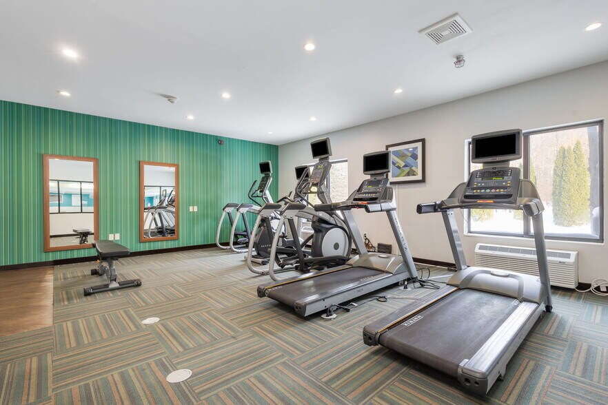 More Photos Of 3610 S Nappanee St, Elkhart Hotel For Sale