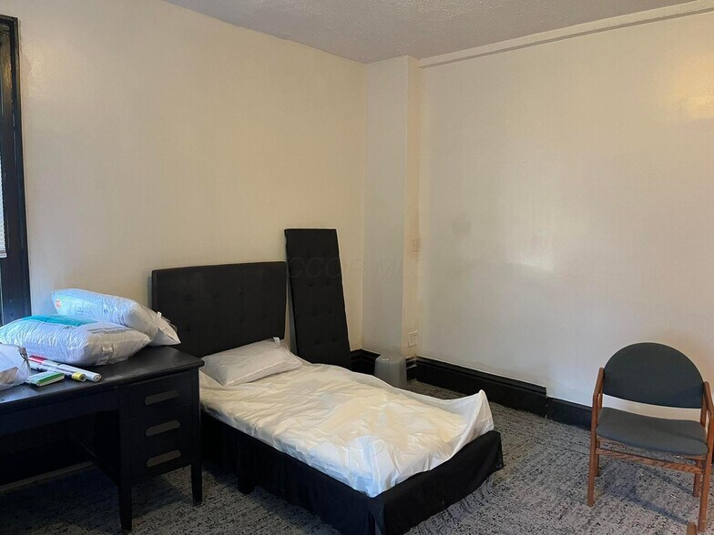 More Photos Of 1423 E Main St, Columbus Apartments For Sale