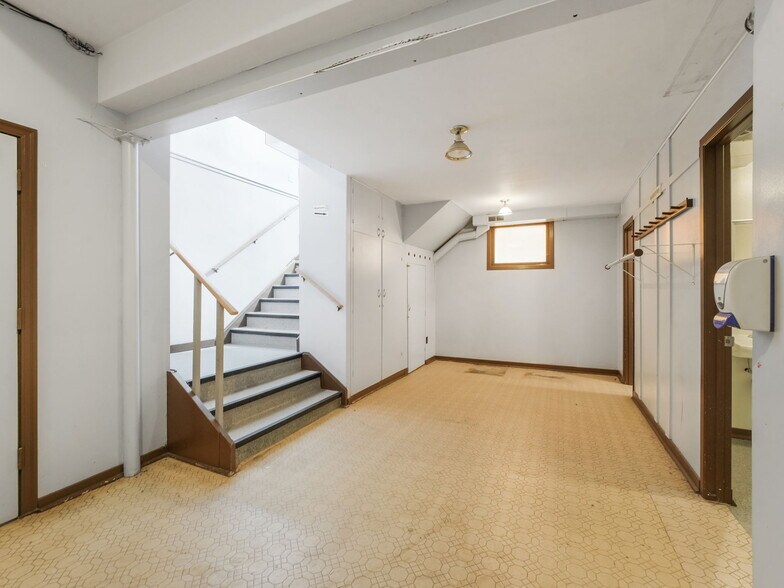 More Photos Of 9630 74 Av NW, Edmonton Flex For Sale