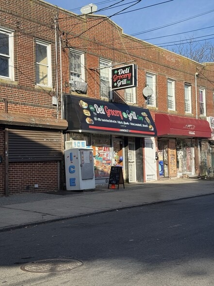 Primary Photo Of 18413 140th Ave, Springfield Gardens Multifamily For Sale