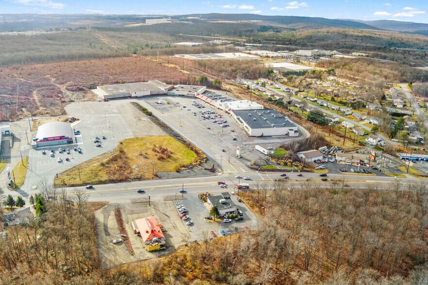 More Photos Of 210-290 Susquehanna Blvd, West Hazleton General Retail For Sale