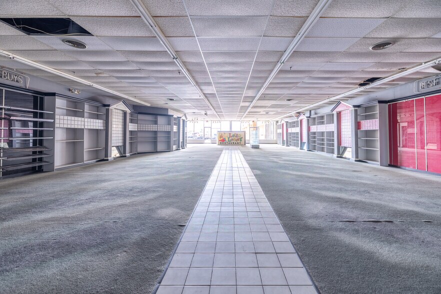 More Photos Of 718 N 12th St, Murray General Retail For Lease