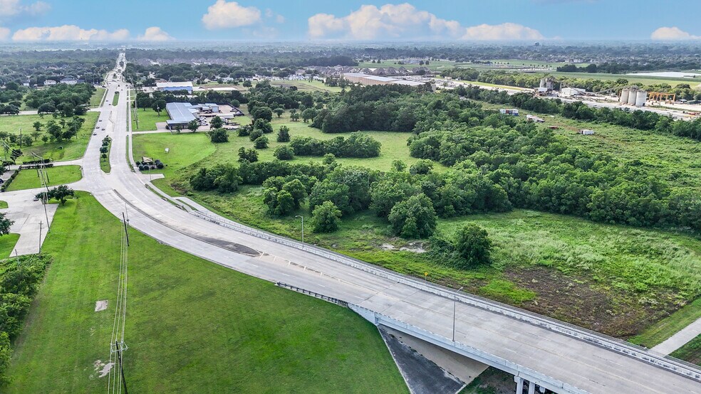 More Photos Of 3901 Magnolia Pky, Pearland Land For Sale