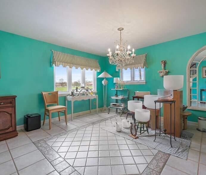 More Photos Of 1326 Forrest Ave, Dover Storefront Retail Office For Sale