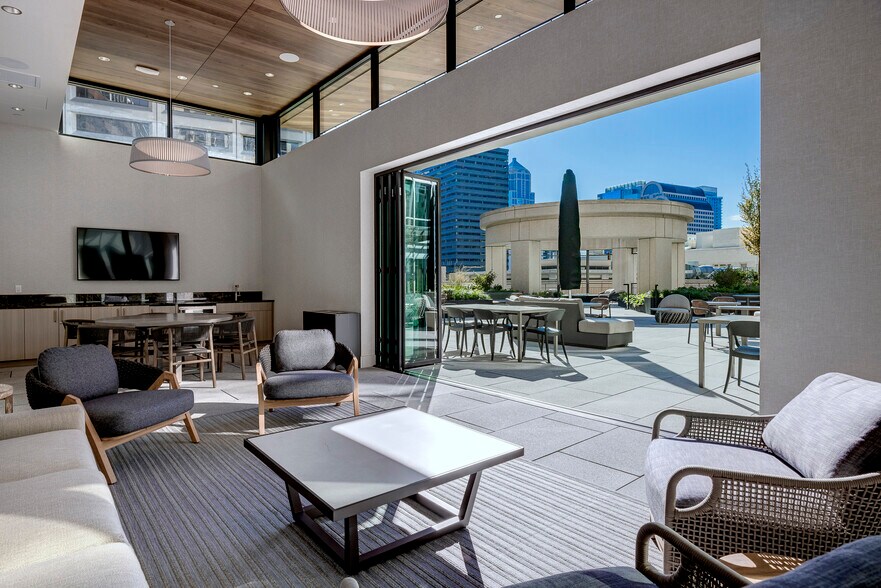 More Photos Of 1700 7th Ave, Seattle Office For Lease