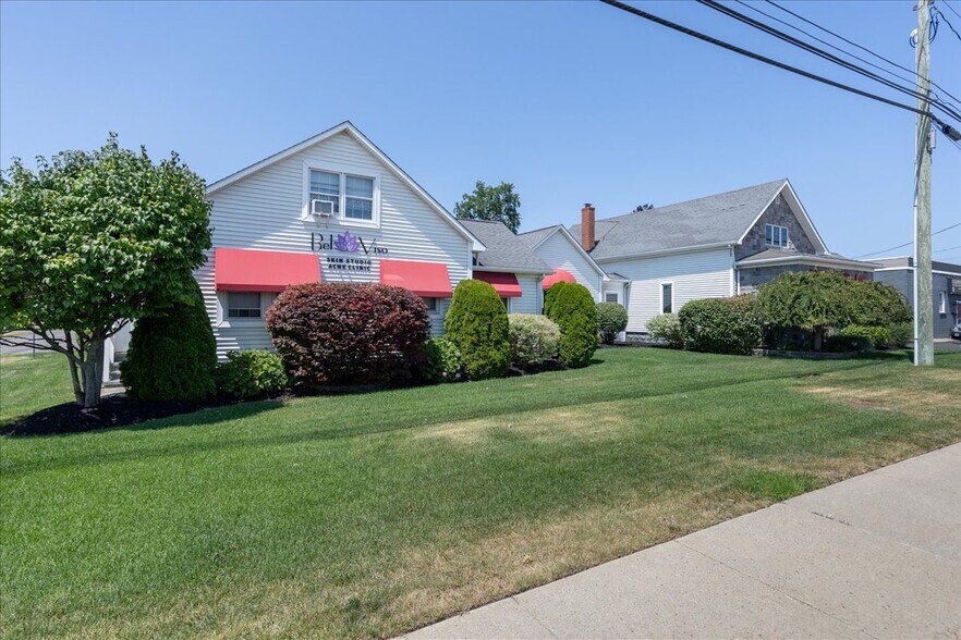 More Photos Of 7158 Transit Rd, Buffalo Freestanding For Sale