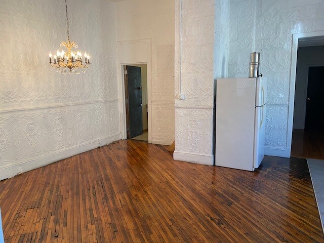 More Photos Of 466 Seneca Ave, Ridgewood Apartments For Lease