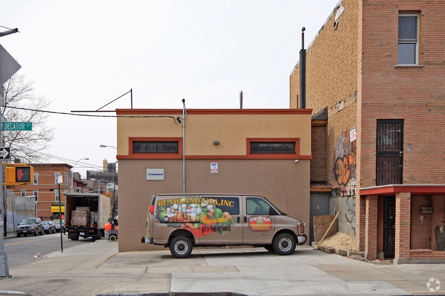 More Photos Of 1801 Decatur St, Flushing Warehouse For Sale