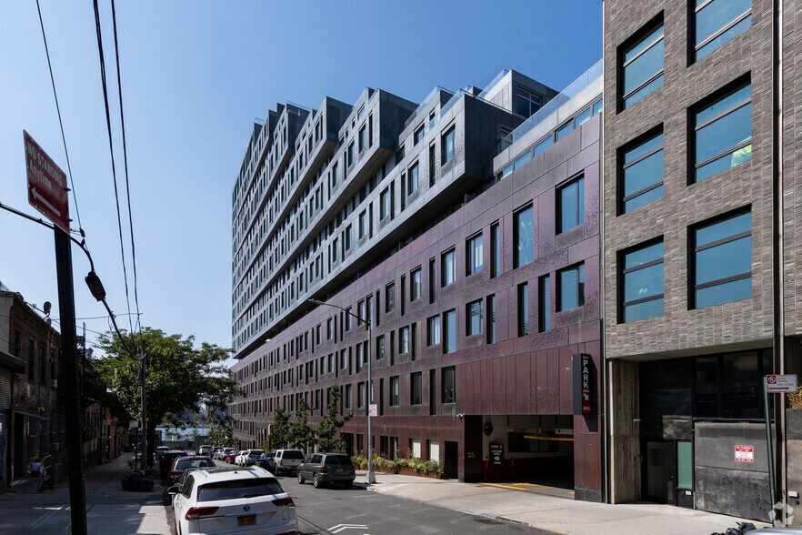 More Photos Of 325 Kent Ave, Brooklyn Apartments For Lease