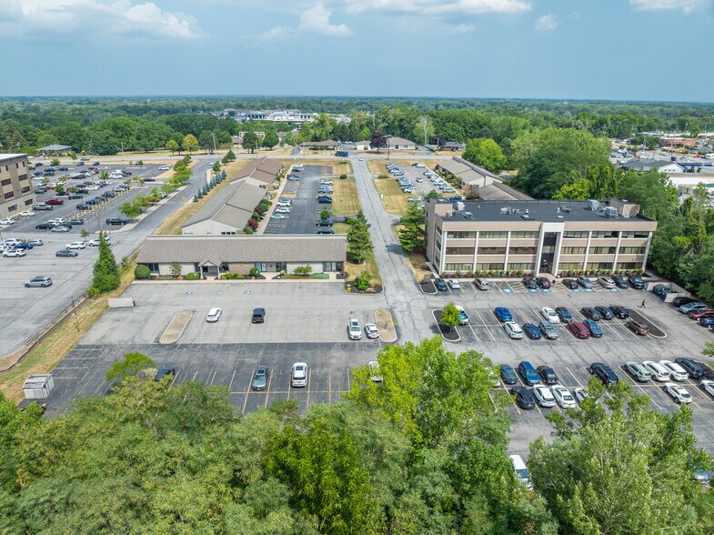 More Photos Of 121 Erie Canal Dr, Rochester Medical For Sale