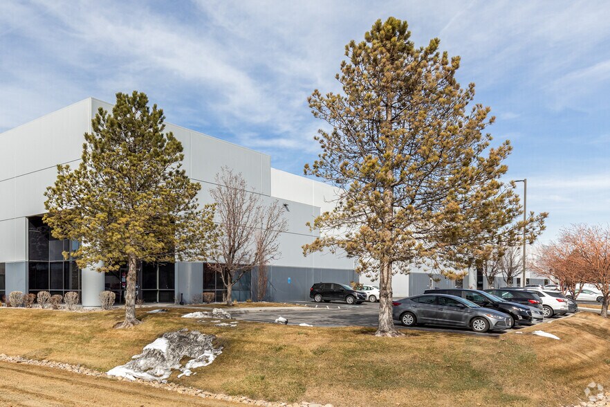 More Photos Of 1414 Gladiola St, Salt Lake City Distribution For Lease